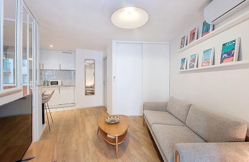 Quartier du Port Apartment | N&J - PLACE DU PIN - Port - Close Old Town