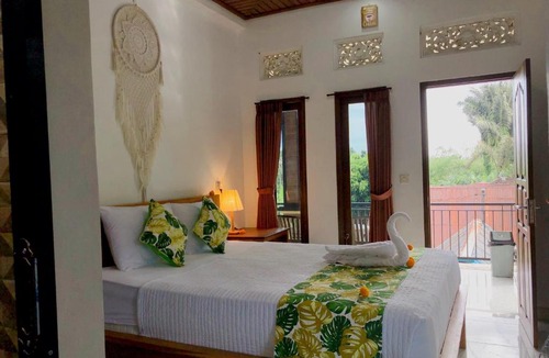 Sambahan House | Nano Ari Homestay