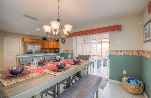 Lake Wilson Preserve House | Near Disney World, private home with swimming pool!