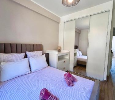 Riquier Apartment | Near Port & City - Private Parking & Breakfast - Full apartment