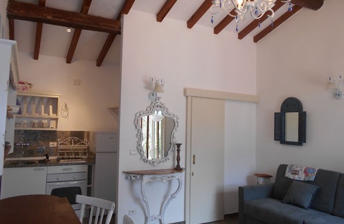 Naregno Apartment | Near the bellisima Straccoligno beach cared apartment.