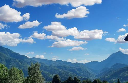 Mologno Villa | Nebbianella Country House - Amazing Mountain Views