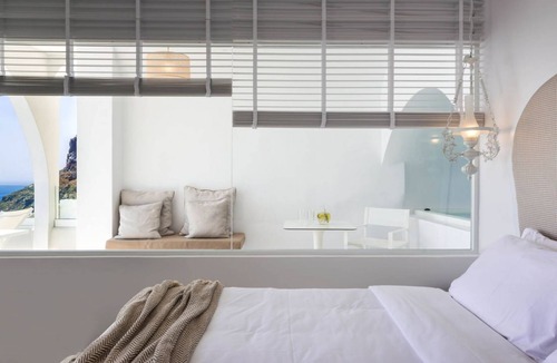 Fira Apartment | Nefeles Senior Suite by Fantasia Villas