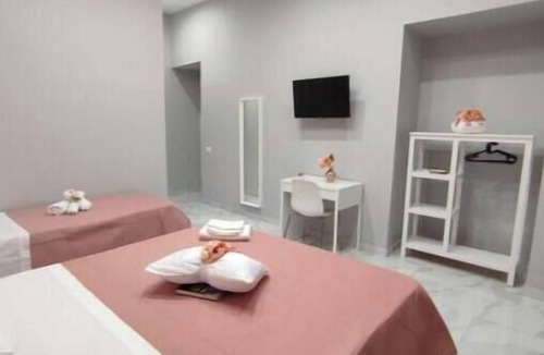 Materdei Bed & Breakfast | Neve Al Sole Suites Napoli Centro :Triple Room
