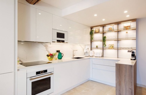 Antibes Old Town House | 🌞 NEW 2024 🏖️ Lux VillageHouse 2BDR, 2BTH - 1sr row full sea view 🌅