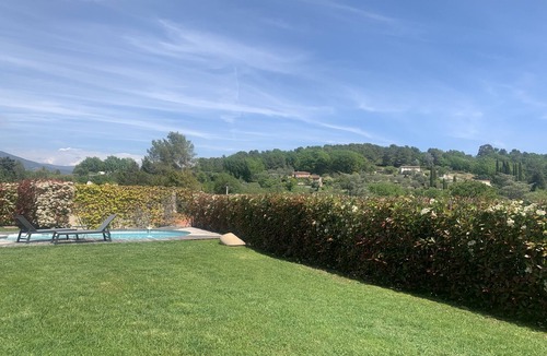 Chateauneuf-Grasse House | New air-conditioned house in a green setting in absolute calm