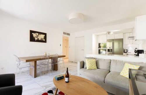 California - Pezou Apartment | New apartment in a residence with swimming pool