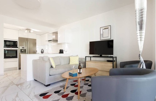 California - Pezou Apartment | New apartment in a residence with swimming pool