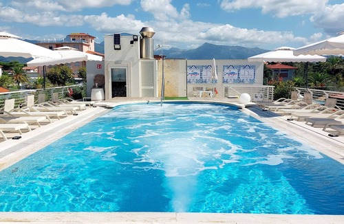 Lido di Camaiore Apartment | NEW FLAT ON THE BEACH CONNECTED WITH A BEACH CLUB