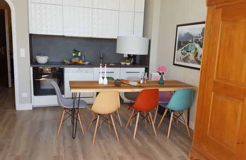 Les Baumettes Apartment | New flat with sea view & garden on the Promenade