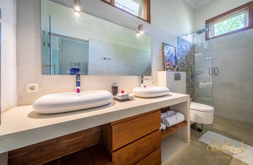 Umeanyar Villa | New for rent: Luxury Modern Design Villa With Amazing View