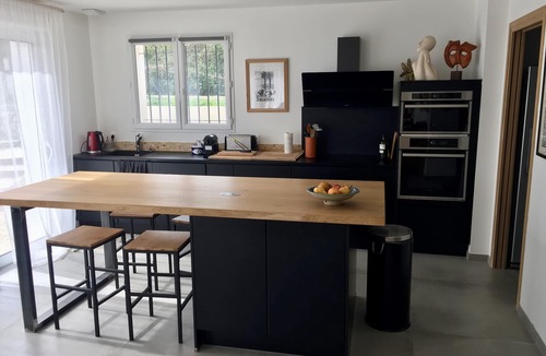 Vence House | New house with swimming pool and large outdoor terrace.