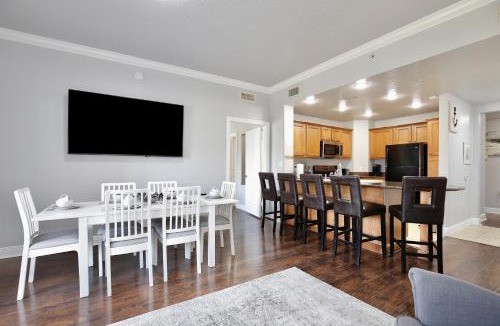 Reunion Apartment | New In The Market 3bd Apartment With Wide View!