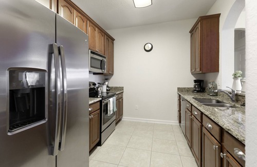 Williamsburg Apartment | New Lakefront - 3 Bedroom/2 Bath - International Dr, Convention Center-Caribbean