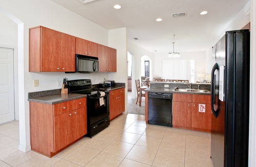 Crystal Cove House | New Listing! Crystal Cove Resort, 6mi to Disney & 11mi to Universal - BT55961