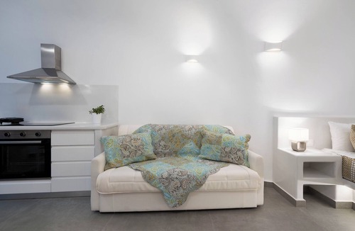Megalochori Villa | NEW Lux Yiota Collection Suite 3 & Prive Jacuzzi