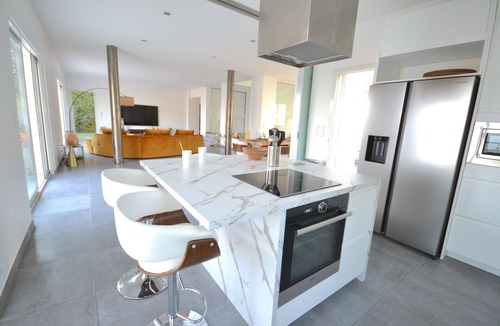 Golfe Juan Villa | NEW! Magnificent Villa with Panoramic Sea View/Pool/Jacuzzi/10 People