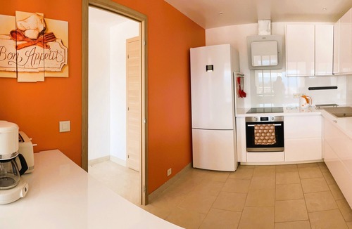 Cagnes-sur-Mer Villa | New Orange Villa 6-BR A/C with a Salted Heated Pool & BBQ, Great Mountain View