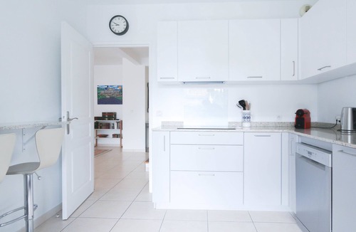 La Croix des Gardes Villa | NEW ! VILLA with Parking, Swimming Pools, Garden and AC - BENAKEY