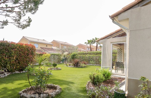 La Croix des Gardes Villa | NEW ! VILLA with Parking, Swimming Pools, Garden and AC - BENAKEY