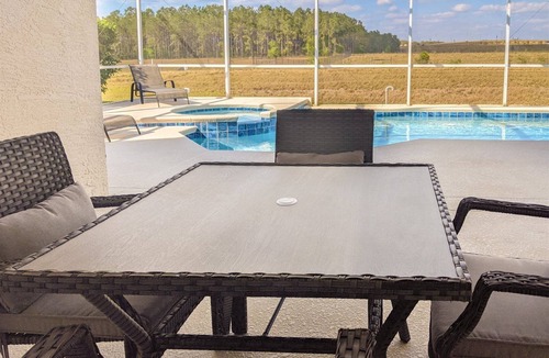 Westbury House | Newly Remodeled - 4bed/3bath Perfectly Located in a Quiet Subdivision