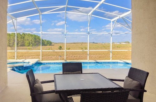 Westbury House | Newly Remodeled - 4bed/3bath Perfectly Located in a Quiet Subdivision