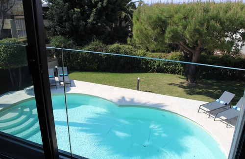 Lazaret Villa | Newly renovated 4 bed villa with pool, aircon, walk into Nice port and promenade