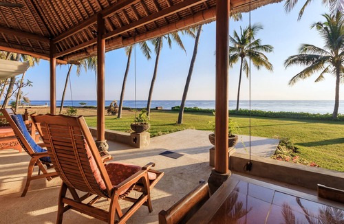 Tejakula Villa | Newly renovated beachfront property in Tejakula