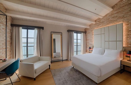 Longa Hotel | NH Collection Murano Villa