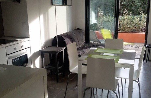 Boulouris-sur-Mer Apartment | NICE 2 ROOMS 3* AIR CONDITIONED IN GROUND FLOOR WITH PRIVATE TERRACE AND POOL
