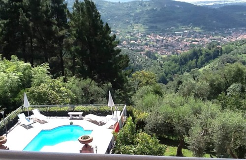 Massarosa Apartment | Nice apartment with pool, A/C, WIFI, TV, patio, pets allowed and panoramic view, close to Viareg.