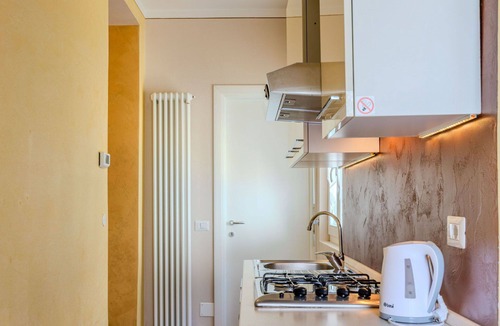 Claino Con Osteno Apartment | Nice apartment for 4 guests with WIFI, TV and balcony