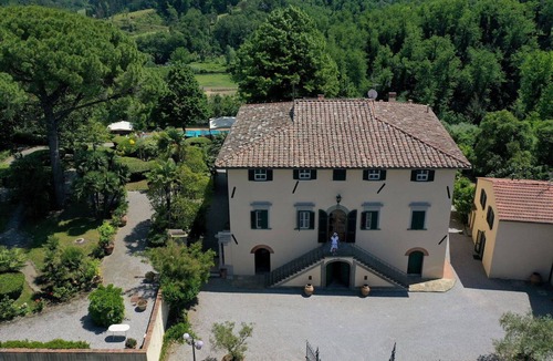 Crespina Villa | Nice apartment in villa for 18 people with private pool, WIFI, TV, terrace and pets allowed