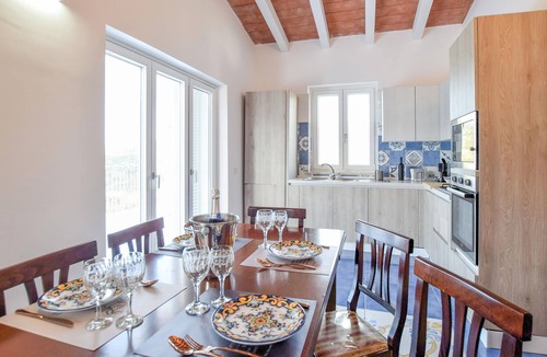 Laureana Cilento Apartment | Nice apartment in Laureana Cilento