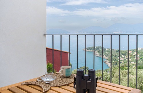 Stazzema Apartment | Nice apartment for 4 people with WIFI, A/C, TV and terrace