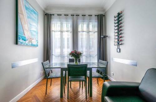 Carabacel Apartment | Nice Central Art Deco Flat 45 m²