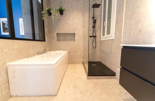 Vernier Apartment | Nice Centre - Loft - Balnéo 1