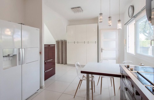 Saint-Laurent-du-Var House | Nice home in Saint-Laurent-du-Var