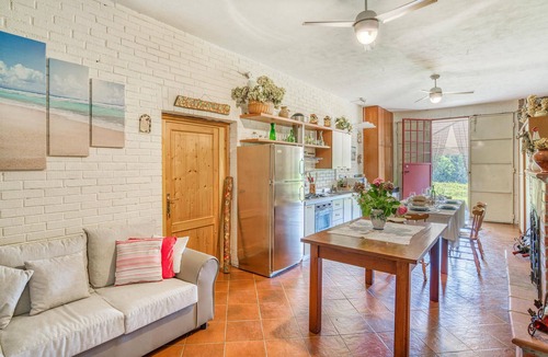 Murlo House | Nice home in Murlo with private swimming pool, can be inside or outside