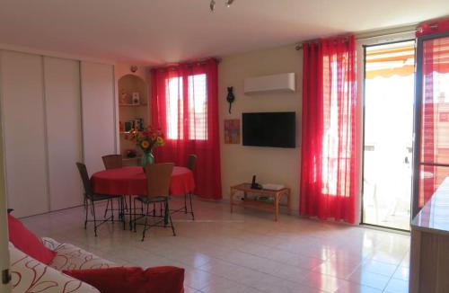 Le Ray Apartment | NICE NORD 2 PIECES CALMES,WIFI,CLIM,BALCON,PARKING