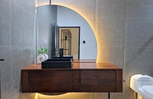 Sunset Road Apartment | Nice Place To Stay - Cozy Living
