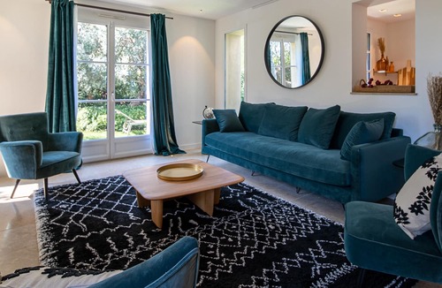 Tourrettes-sur-Loup House | Nice villa with swimming pool and garden : nature, peace and quiet