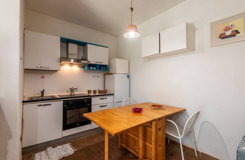 Siena Apartment | ‘Nido Blu Loft’ Apartment with Shared Pool, Private Garden, and Wi-Fi