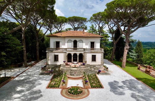 Fauglia Villa | Noble family's private villa, only 3 min walk to local shops and restaurants