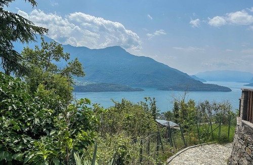 Vercana Apartment | Nonna Delfina Panorama holiday flat on Lake Como