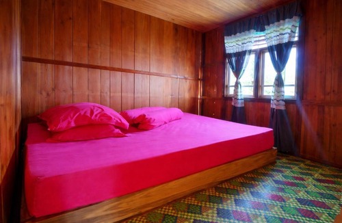 Batudaka Island House | Nur Homestay, Mini Resto & Souvenir