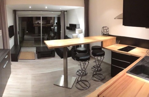 Cogolin Apartment | Oasis de tranquillité: Jardin / Piscine / Parking