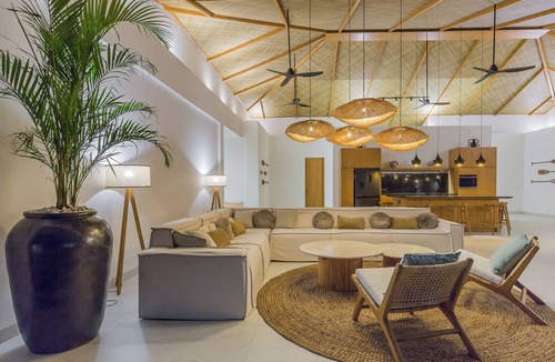 Mushroom Bay Villa | Ocean Front Majestic and Eco-Friendly 6 BDR villa in Nusa Lembongan, Bali