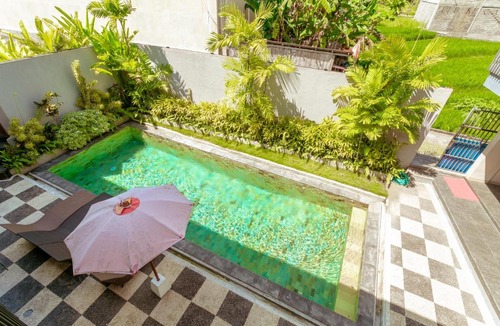 Batu Bolong House | Olivia Guesthouse by ecommerceloka