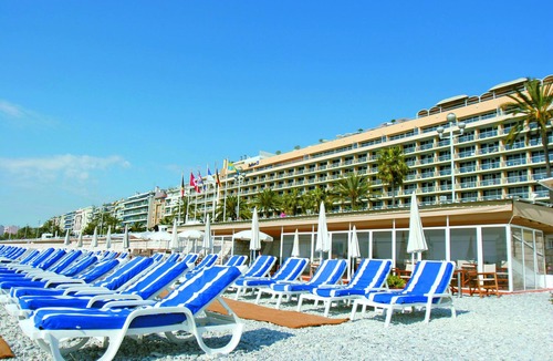 Fabron Apartment | On the Promenade Des Anglais, beautiful building from 19th